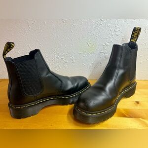 Dr. Martens EU 41 women’s size 9 Boots 2976 Black Chelsea Black Leather
